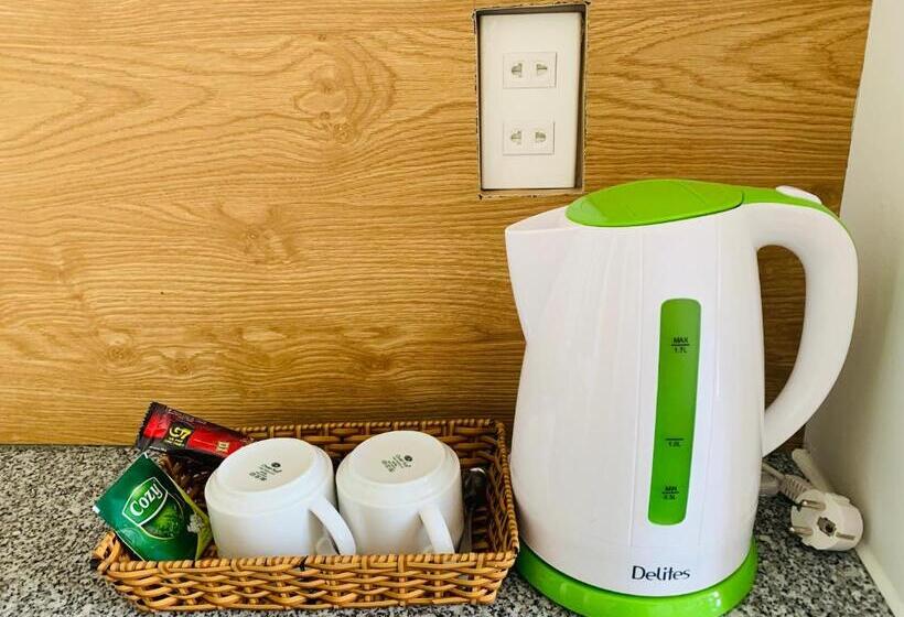 پانسیون Aurora Beach House