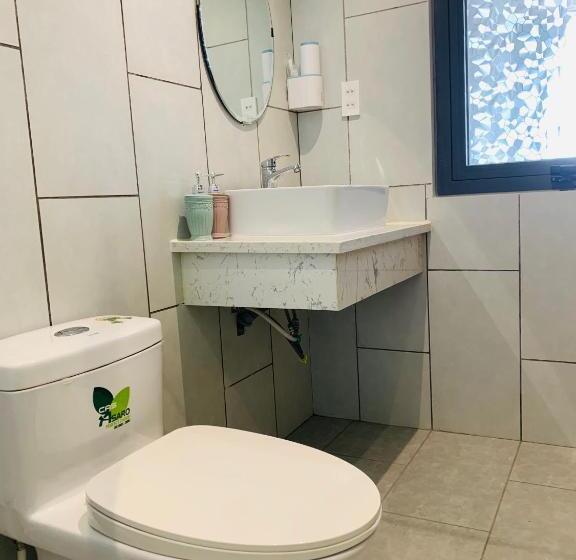 پانسیون Aurora Beach House