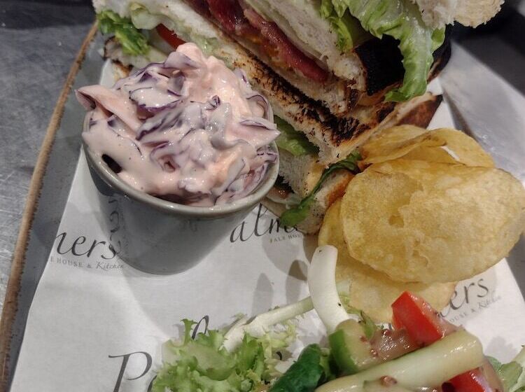 مبيت وإفطار Palmers Ale House & Kitchen