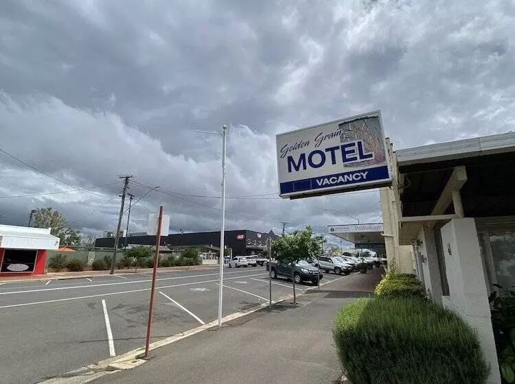 Golden Grain Motel
