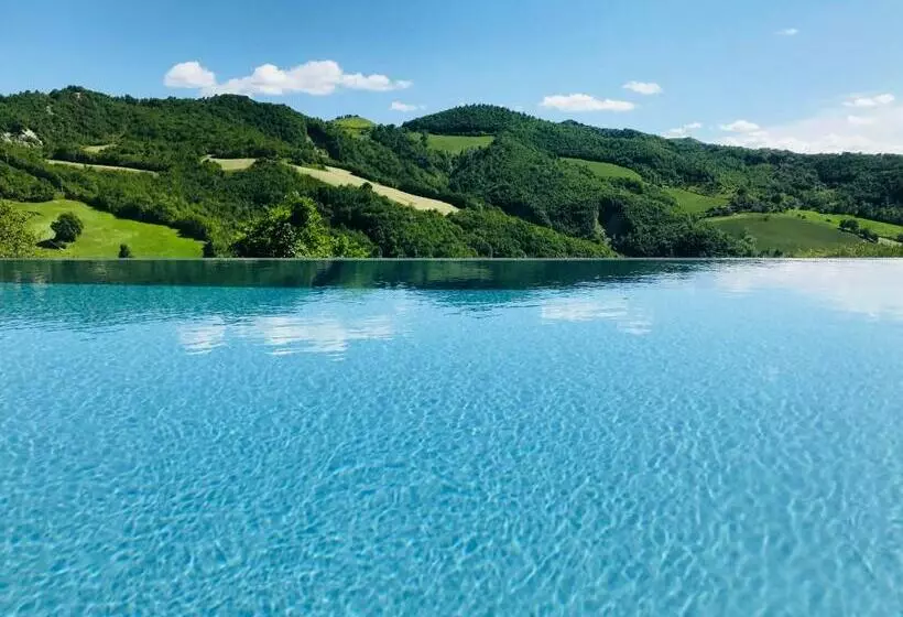 ホテル Agriturismo Il Cornio