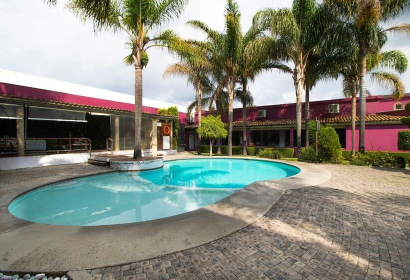 هتل Collection O Las Iglesias, Cholula