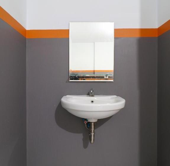 Hotel Reddoorz At Merdeka Street Garut