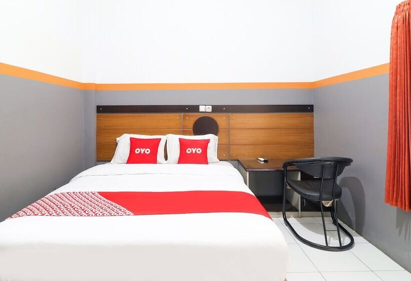 Hotel Reddoorz At Merdeka Street Garut