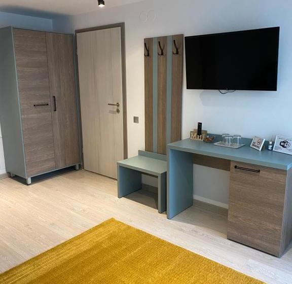 پانسیون Adi&nicol