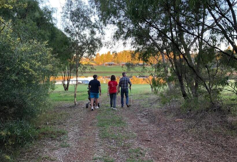 Курорт Tanah Marah