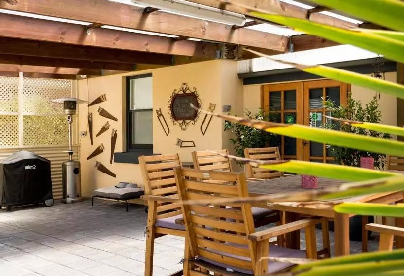 Agnes Cottage Bed & Breakfast