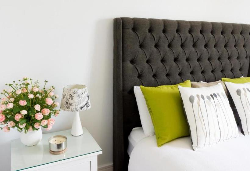 Agnes Cottage Bed & Breakfast