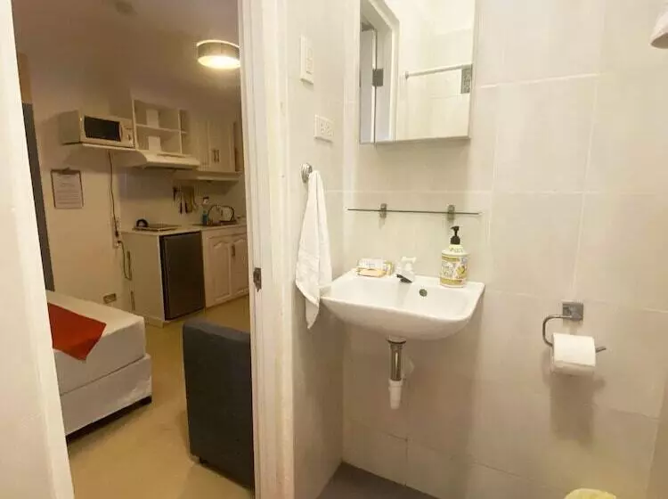 Retkeilymaja Little Norway Guesthouse   Mactan Cebu International Airport