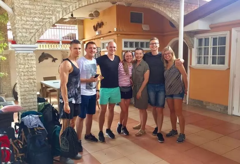 Retkeilymaja Little Norway Guesthouse   Mactan Cebu International Airport