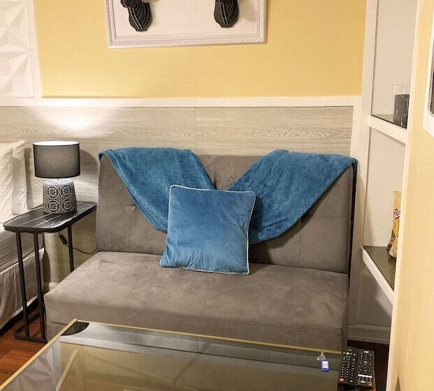 فندق صغير Little Norway Guesthouse   Mactan Cebu International Airport