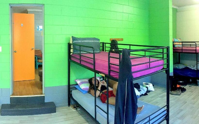 فندق صغير Mission Beach Retreat