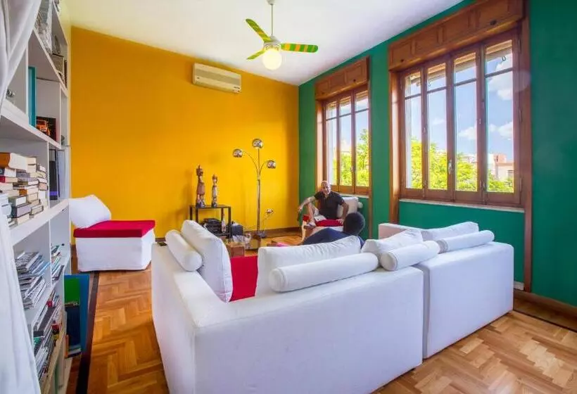 Aamiaismajoitus (B&B) La Terrazza Sul Porto