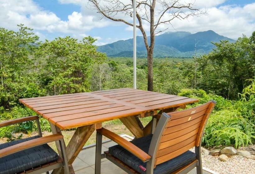 Bed and Breakfast Wompoo Eco Retreat