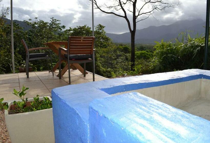 Bed and Breakfast Wompoo Eco Retreat