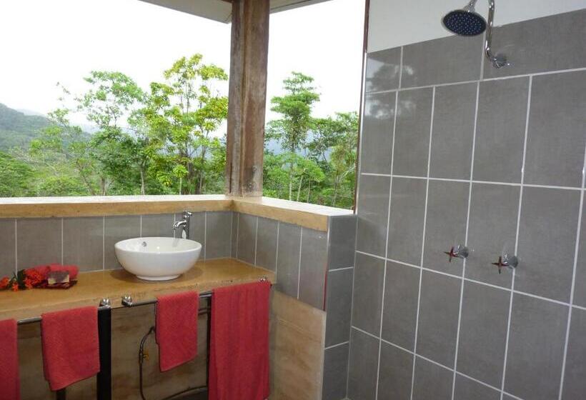 Bed and Breakfast Wompoo Eco Retreat