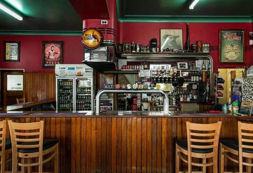 Bank Hotel Dungog
