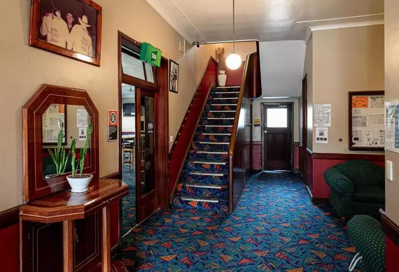 Bank Hotel Dungog