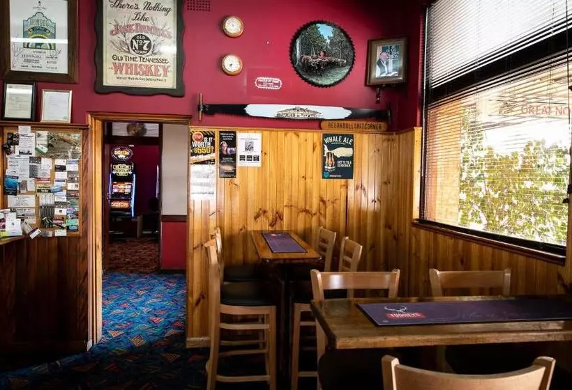 Bank Hotel Dungog