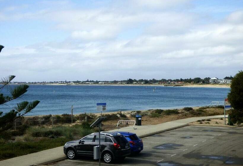 فندق Breakwater Short Stay