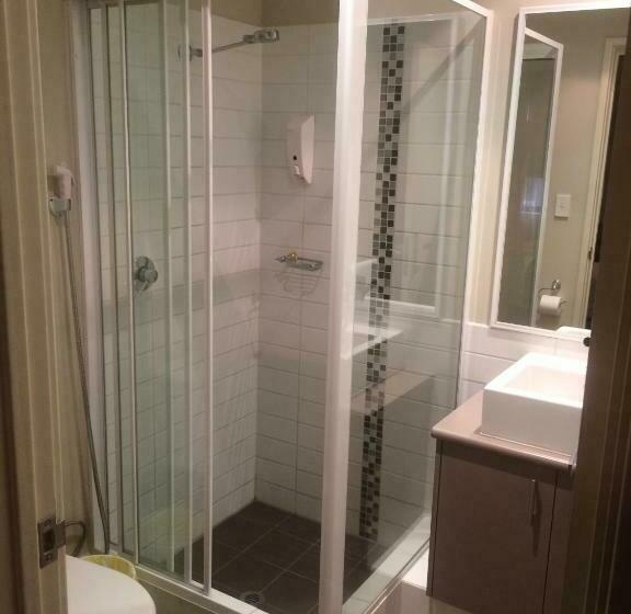 فندق Breakwater Short Stay