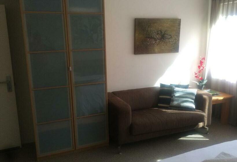 فندق Breakwater Short Stay