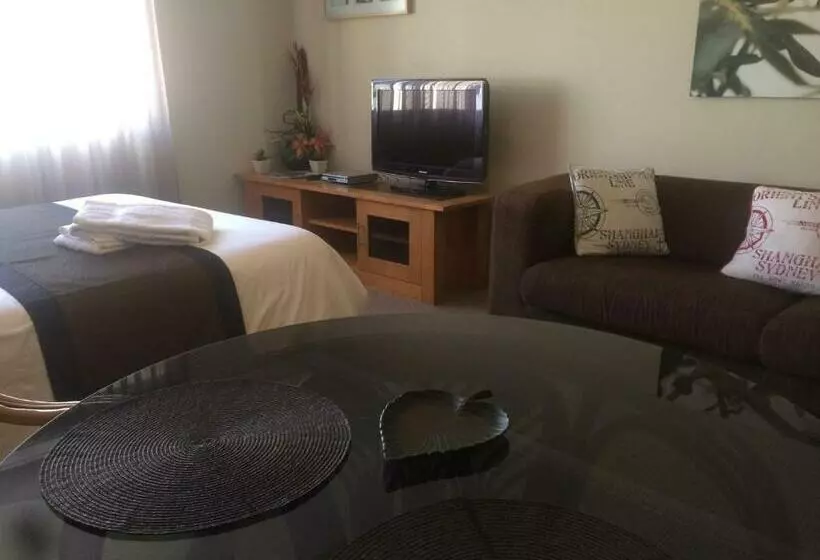 Hotelli Breakwater Short Stay