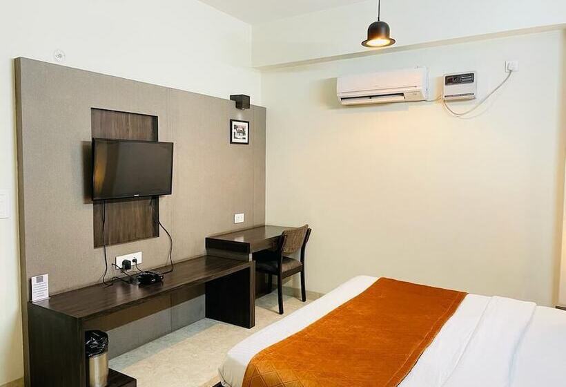 בית מלון כפרי Kanishk