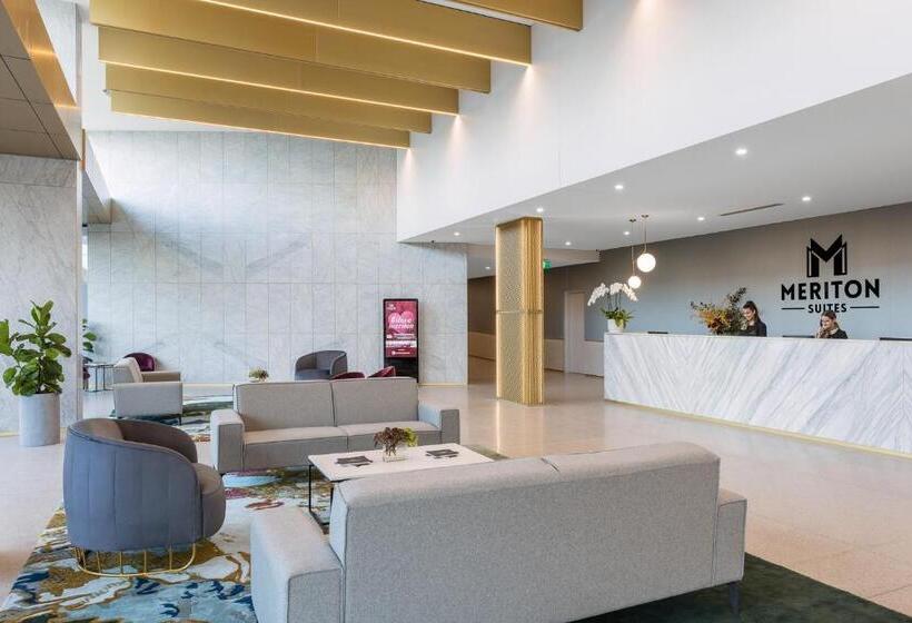 Отель Meriton Suites Coward Street, Mascot
