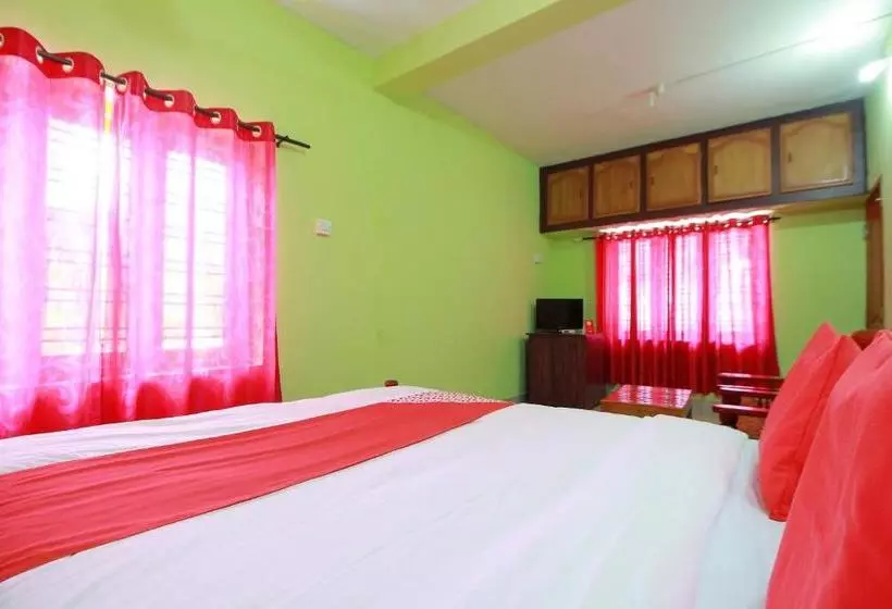 Hotelli Oyo 29094 Edakkal Homestay