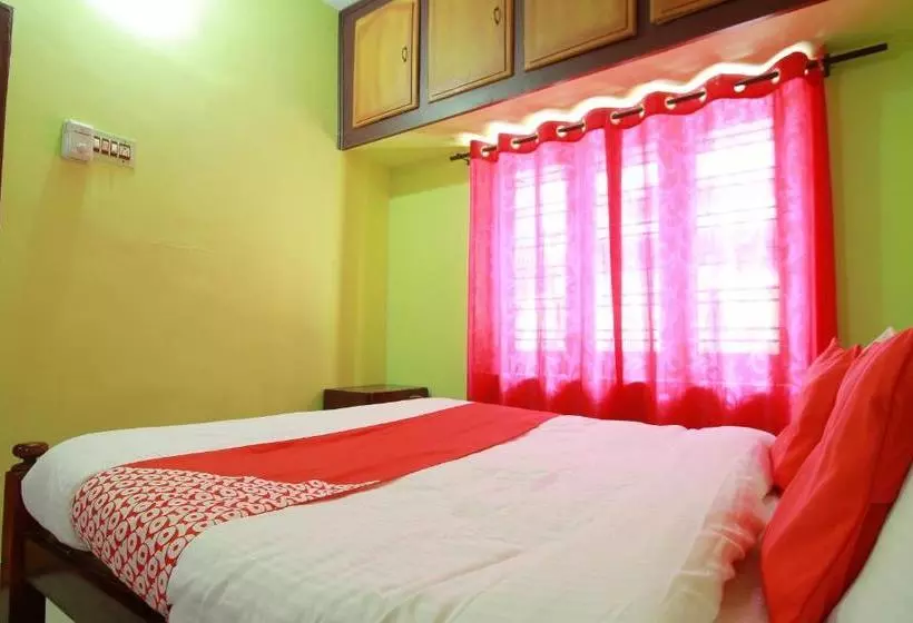 Hotelli Oyo 29094 Edakkal Homestay