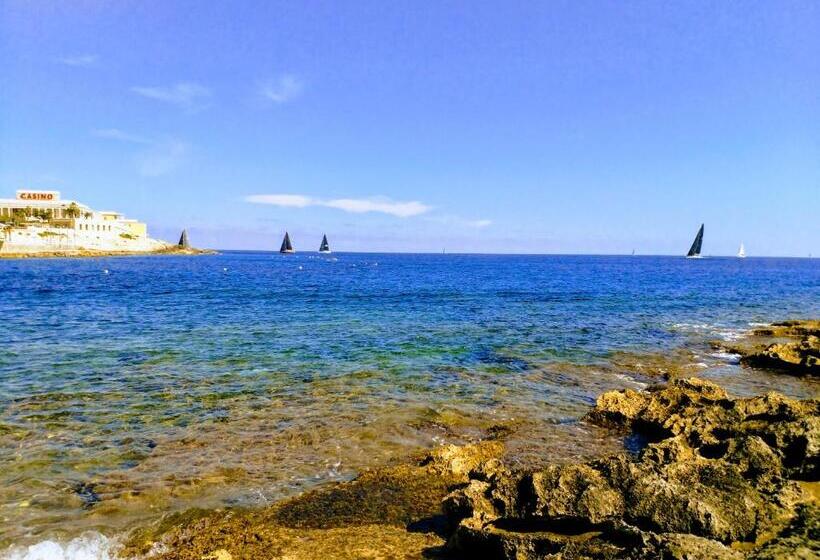 پانسیون Charming Rooms With A Seaview