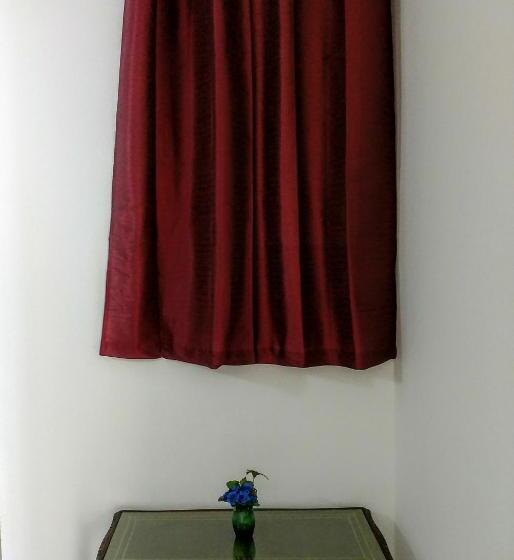 پانسیون Charming Rooms With A Seaview