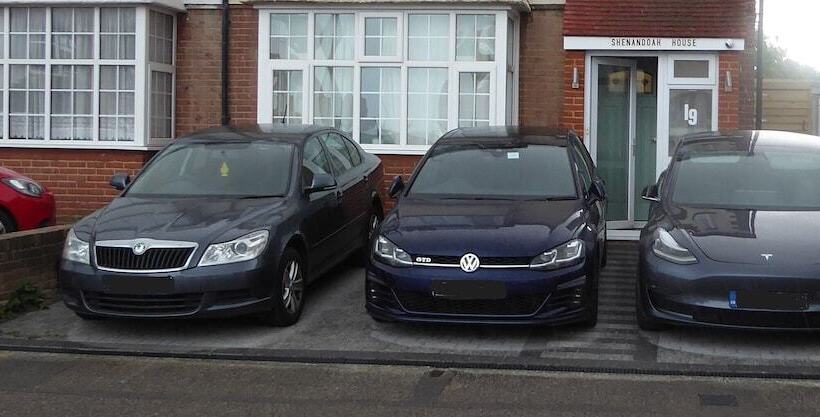 پانسیون Shenandoah House