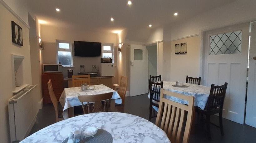 پانسیون Shenandoah House