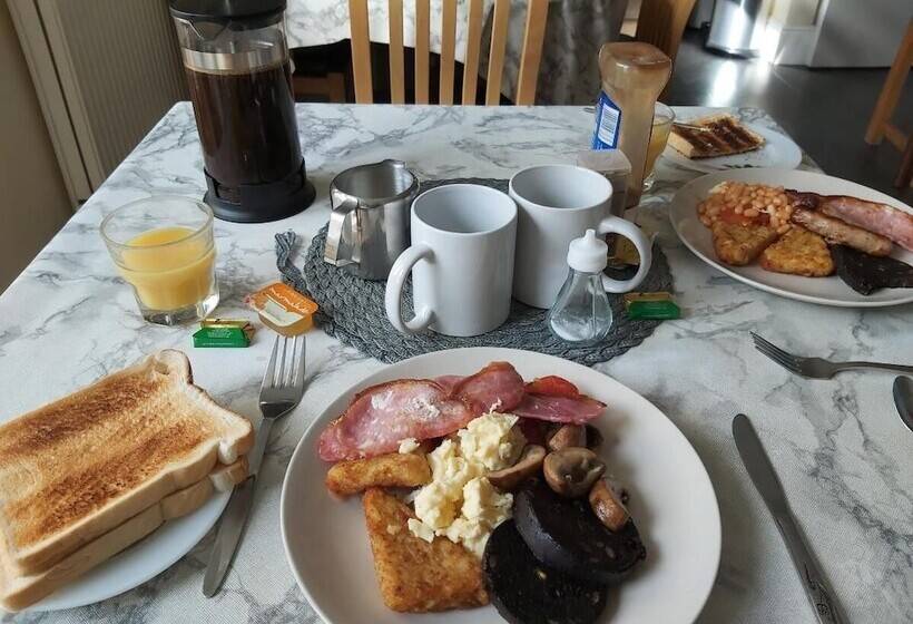 پانسیون Shenandoah House