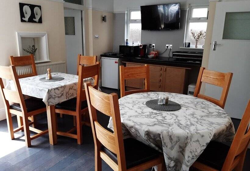 پانسیون Shenandoah House