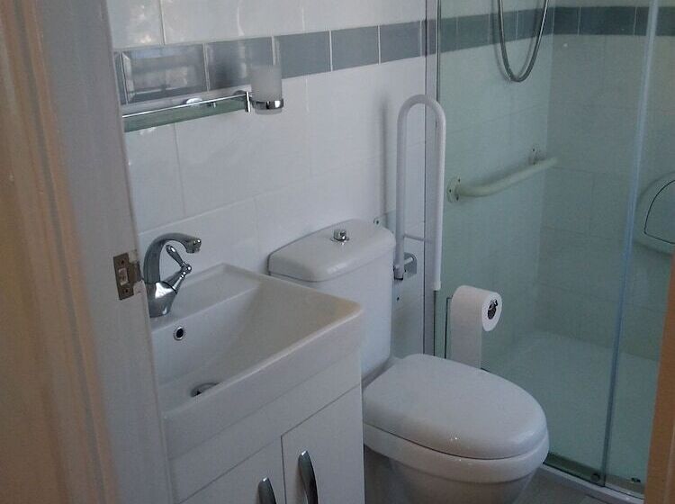 پانسیون Shenandoah House