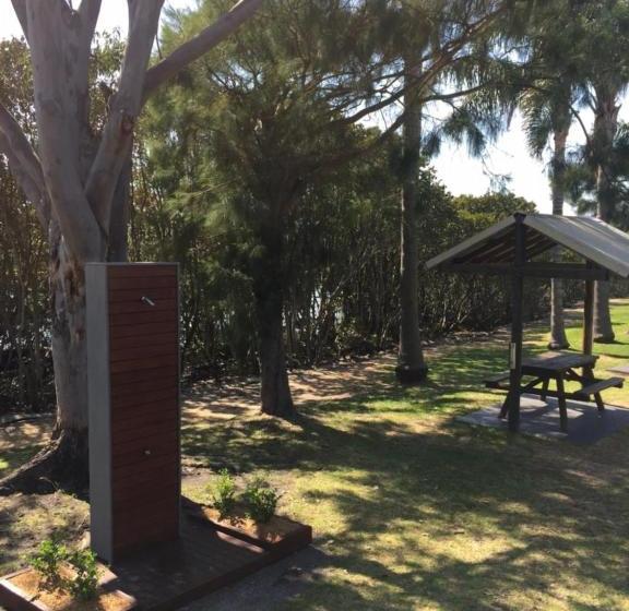 Resort Barrack Point Holidays