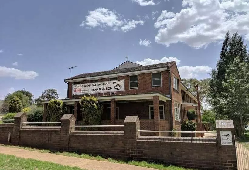 Young Budget Accommodation   Hostel