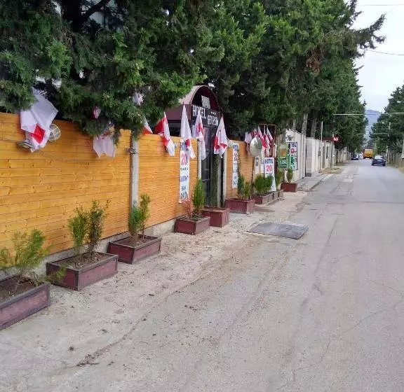 Hostel Guesthouse Star Georgia