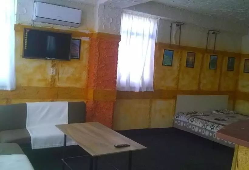 Hostel Guesthouse Star Georgia