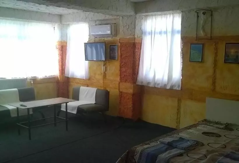 Hostel Guesthouse Star Georgia