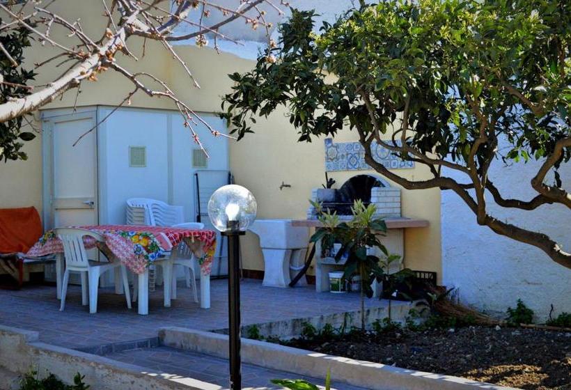 تختخواب و صبحانه Da Lucio