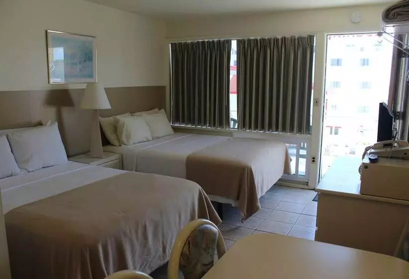 Condor Motel   Beach Block