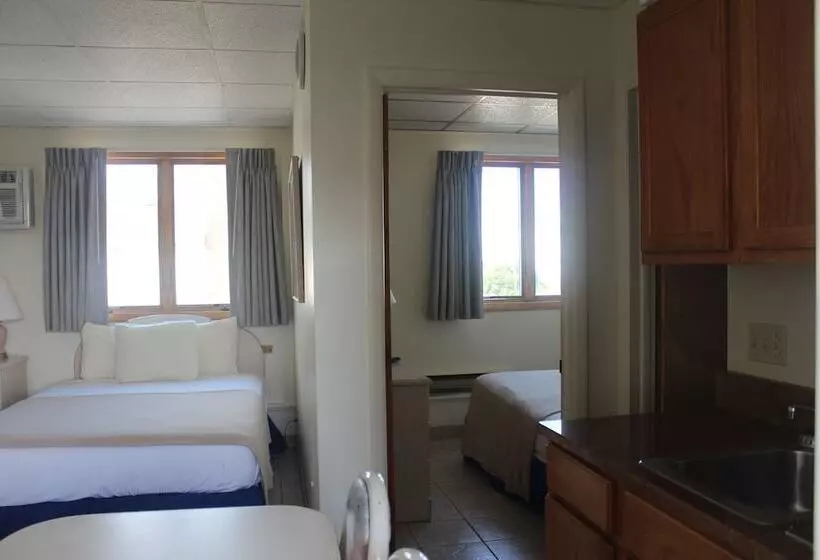 Condor Motel   Beach Block