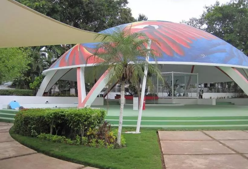 Hotelli Carmelitas 42