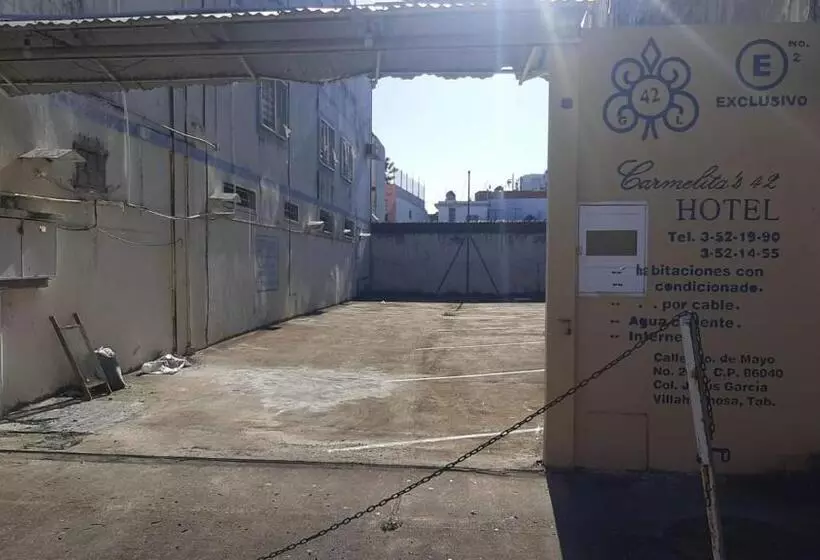 Hotelli Carmelitas 42