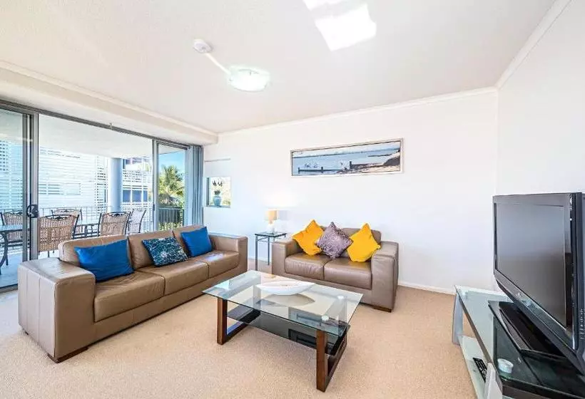 On The Bay Apartments