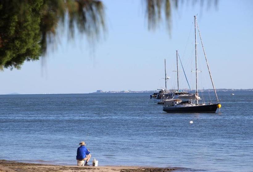 On The Bay Apartments